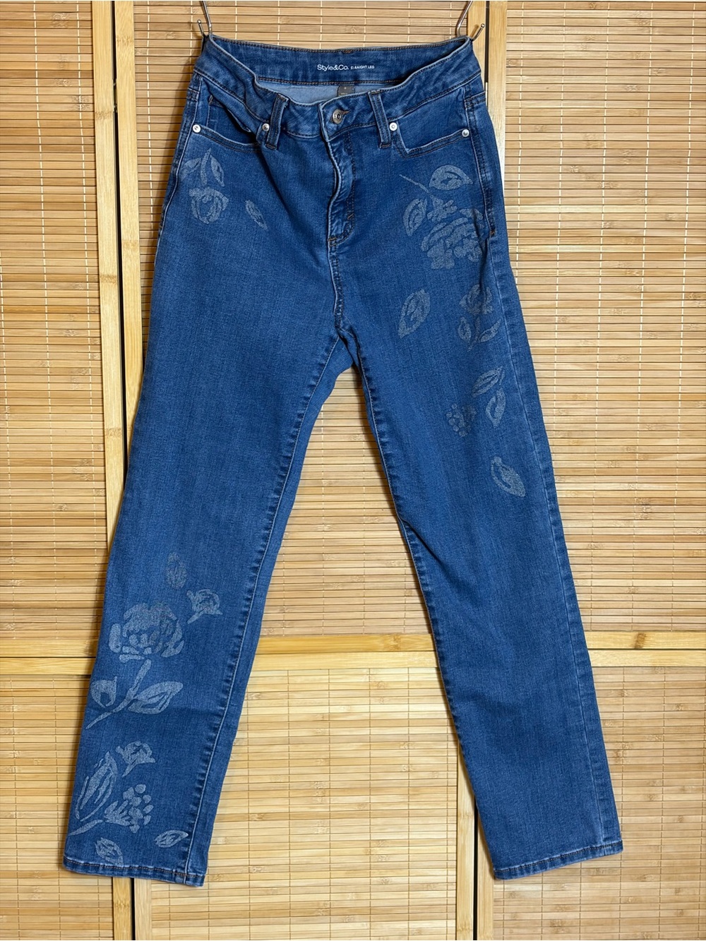 Light Blue Floral-Print Straight Leg Jeans for Women Sz 28 Read